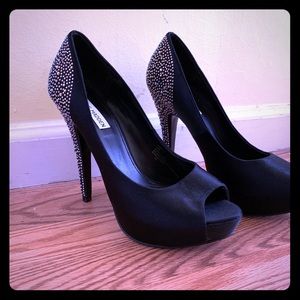 Back shoes with crystals